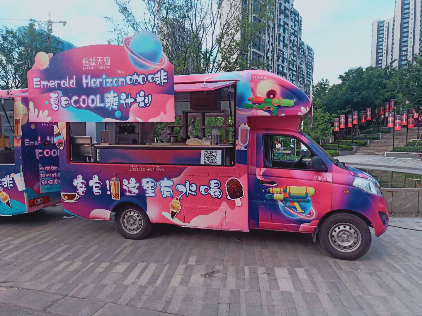 移动地摊车 网红奶茶车 餐饮车 快消品展示车 共享地摊车受欢迎的原因